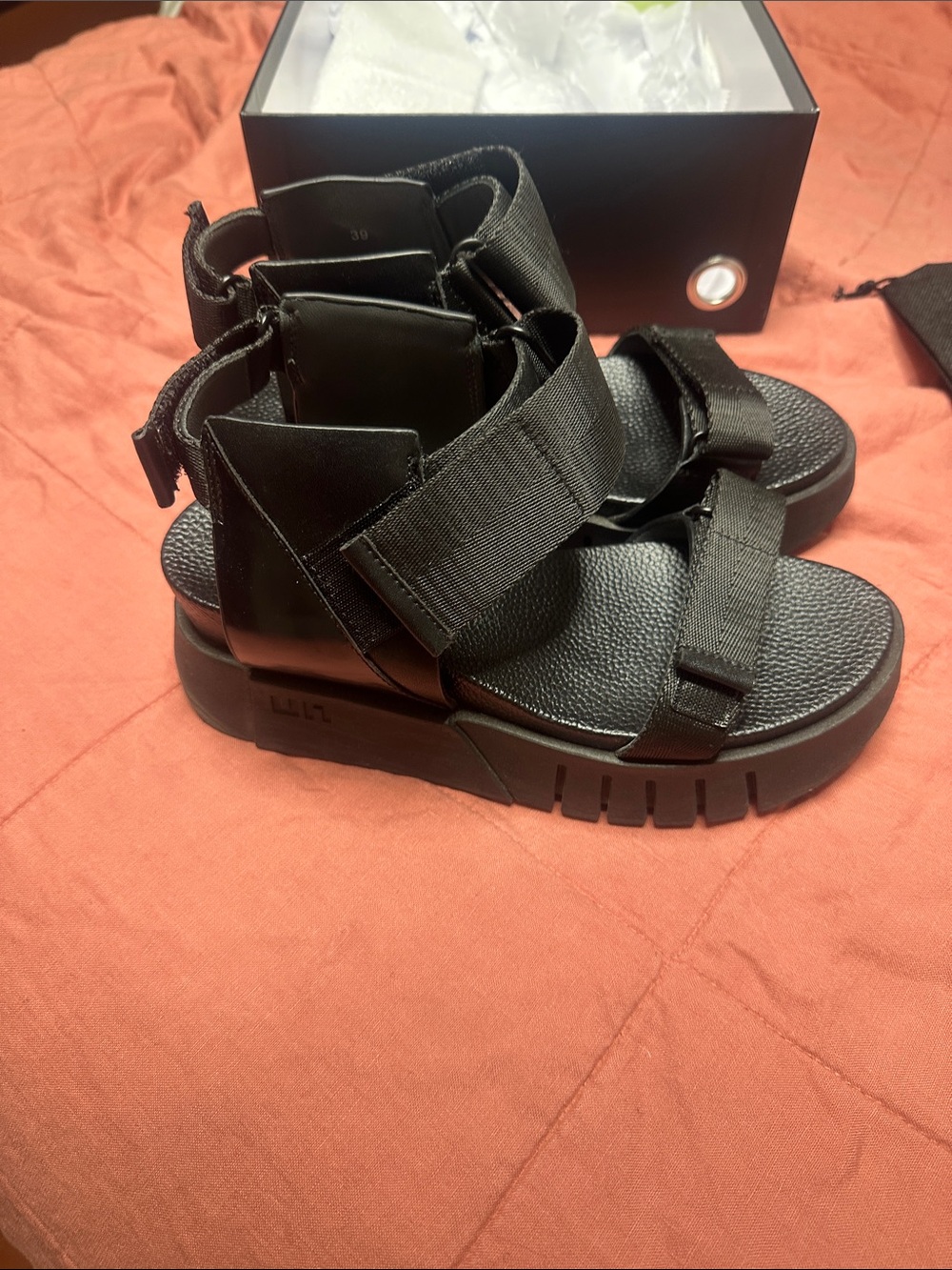 United nude Delta run black sandals - Picture 6 of 12